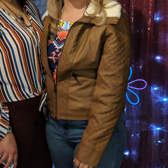 Jacket - Picture 2 of 4